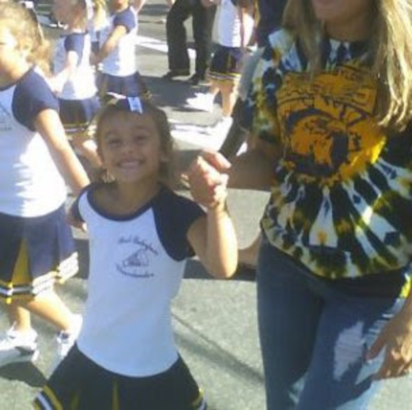 Meet your Posher, Alyssa - Picture 1 of 1